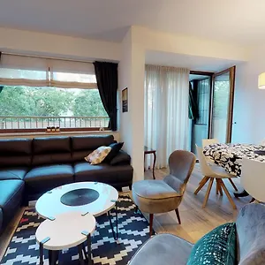 17 Ljubav Place Split